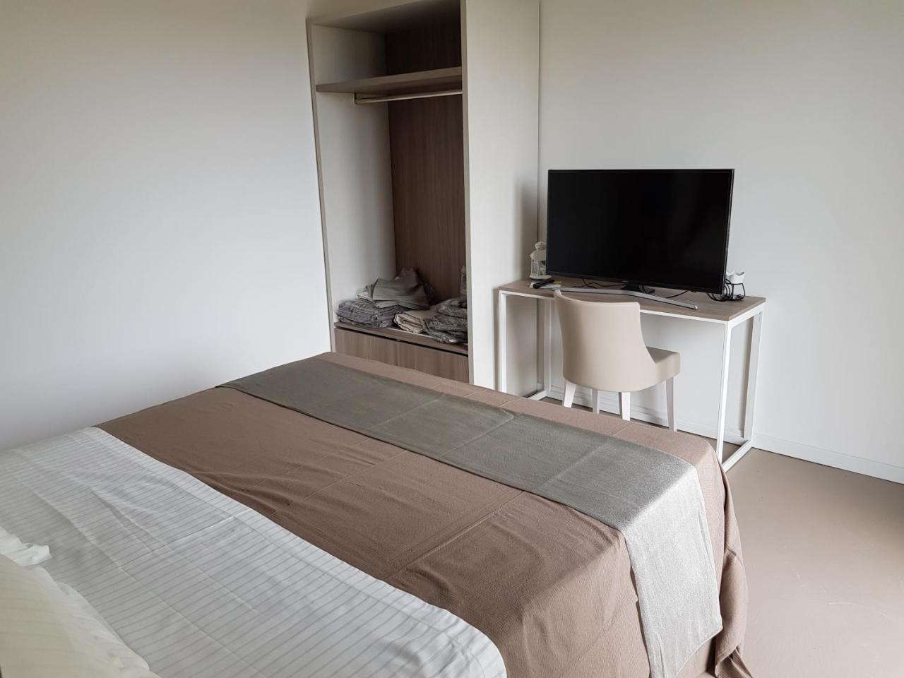 Venus Suites Cervia Exterior foto